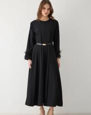 siyah kolu tüylü elbise