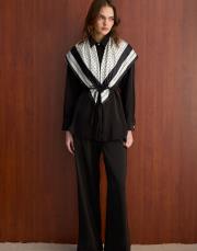 siyah fular detaylı takım 2