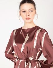 kahve fırça desen saten elbise